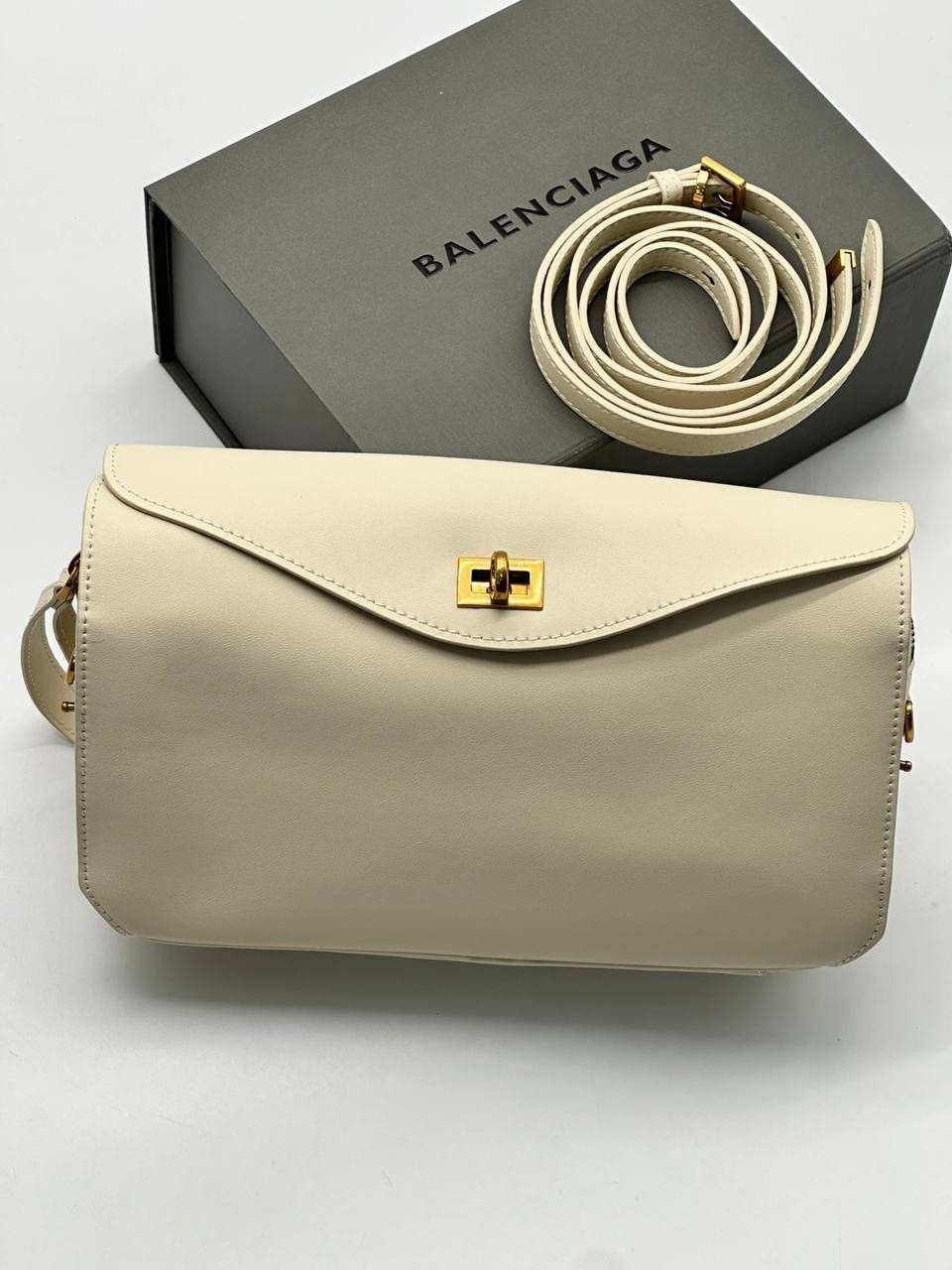 сумка balenciaga,сумка женская balenciaga,сумка,сумка баленсиага бежевая,классическая сумка