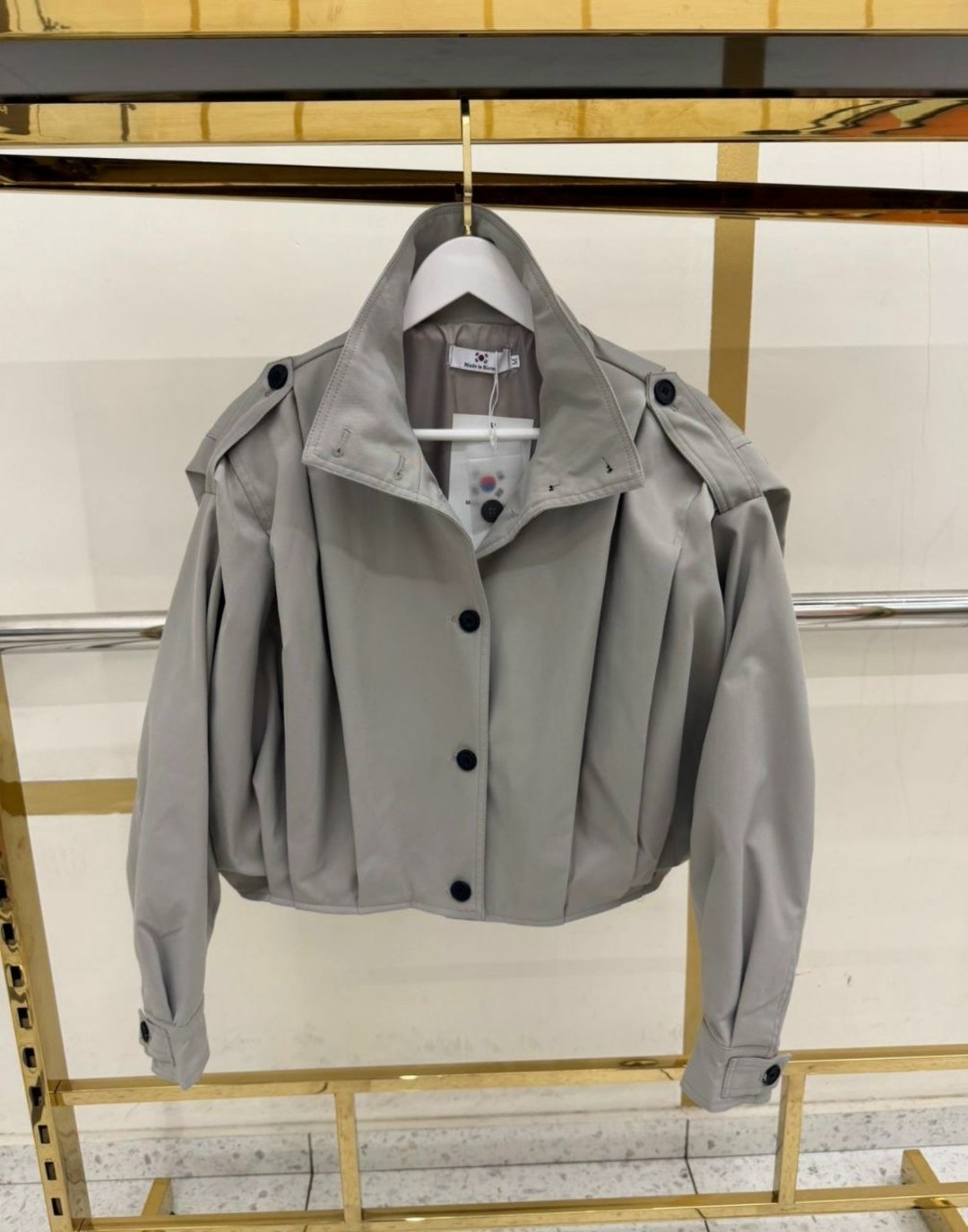 повседневная куртка,куртка модная,демисезонная куртка,куртка,короткая куртка