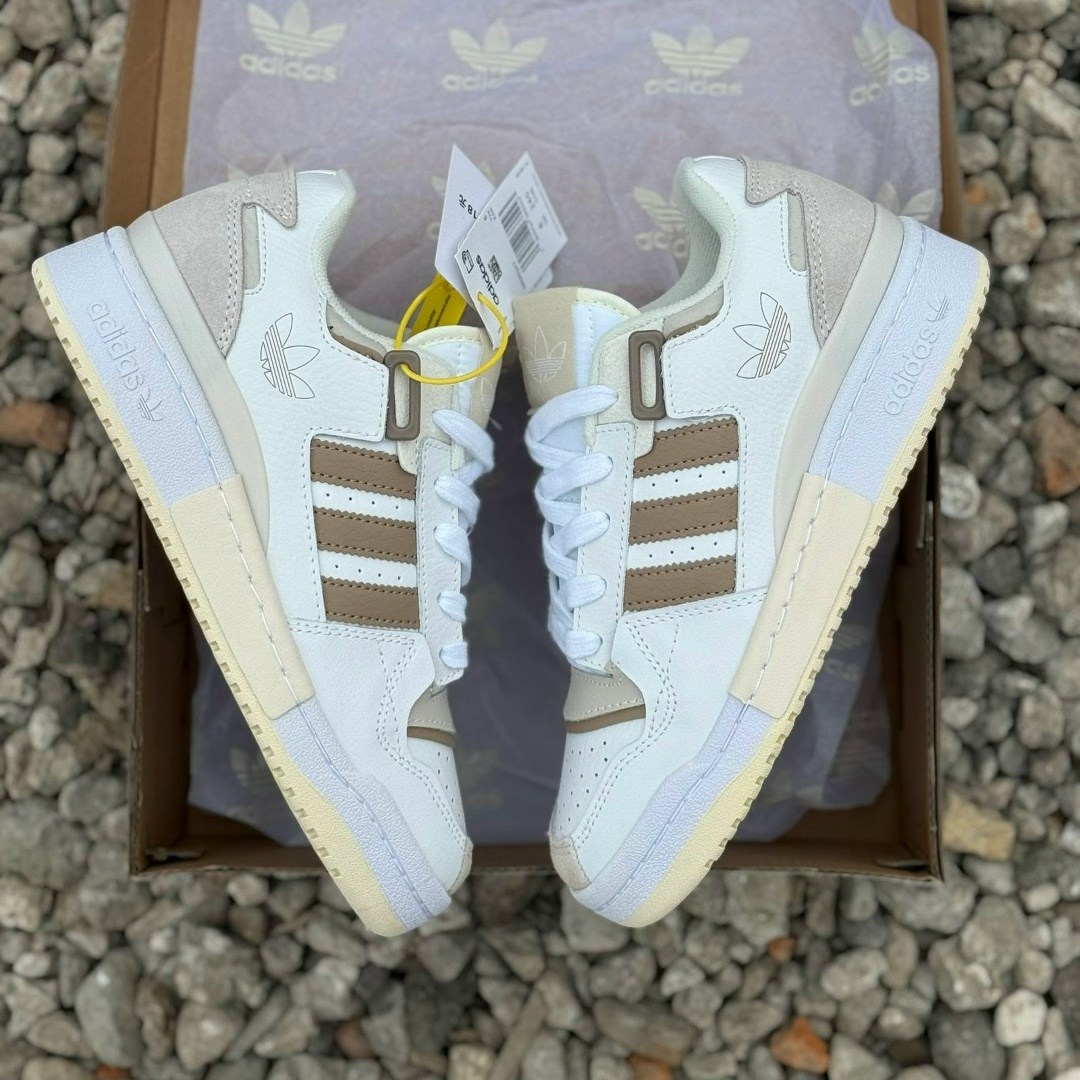 кроссовки adidas,adidas кроссовки женские,кроссовки адидас,женские кроссовки,кроссовки адидас коричневые