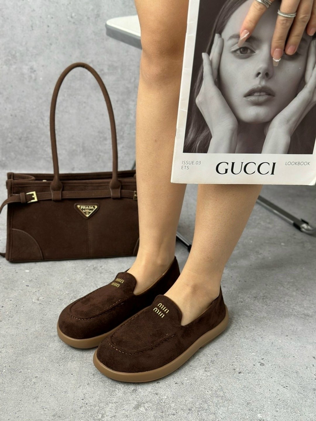лоферы gucci,лоферы женские gucci,лоферы gucci с мехом,женские зимние лоферы gucci 2026-2026 черные с бежевым кожаные с мехом,