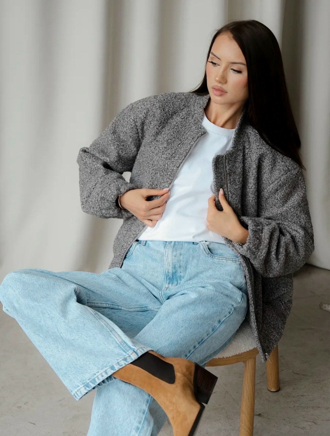 куртка бомбер оверсайз,куртка-бомбер oversize из ткани с ворсом серая,бомбер зара серый,женский бомбер оверсайз,бомбер оверсайз