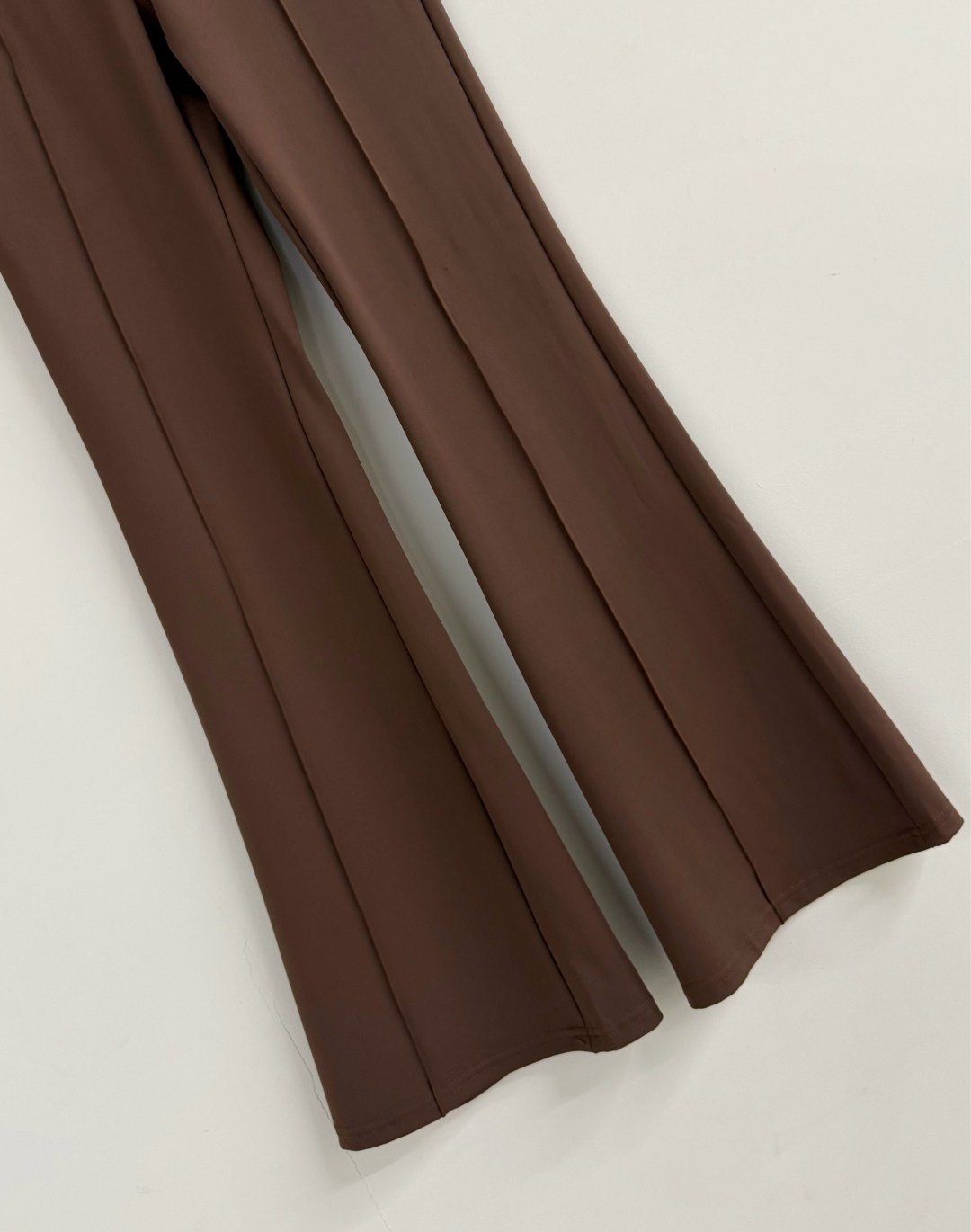 женские брюки клеш,брюки классические,расклешенные брюки,широкие брюки женские,брюки клеш