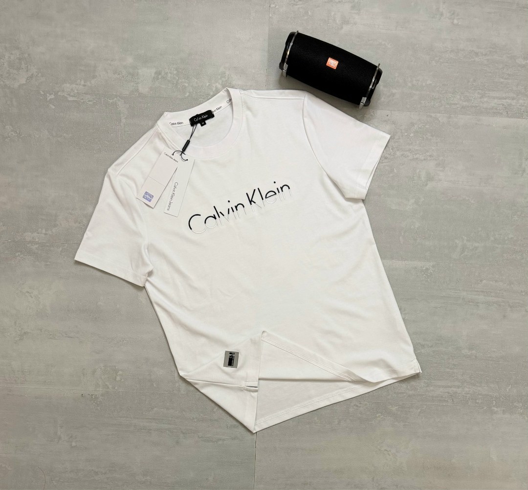 футболка calvin klein,футболка стандартного кроя calvin klein, белый,футболки мужские,мужская футболка calvin klein,футболки с логотипами