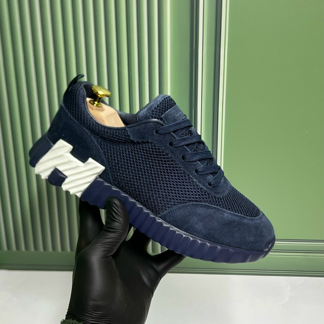 кроссовки мужские hermes,кроссовки hermes,hermes мужские кроссовки bouncing navy,кроссовки hermes мужские оригинал,мужские комбинированные кроссовки hermes 2026 синие с красной буквой на подошве