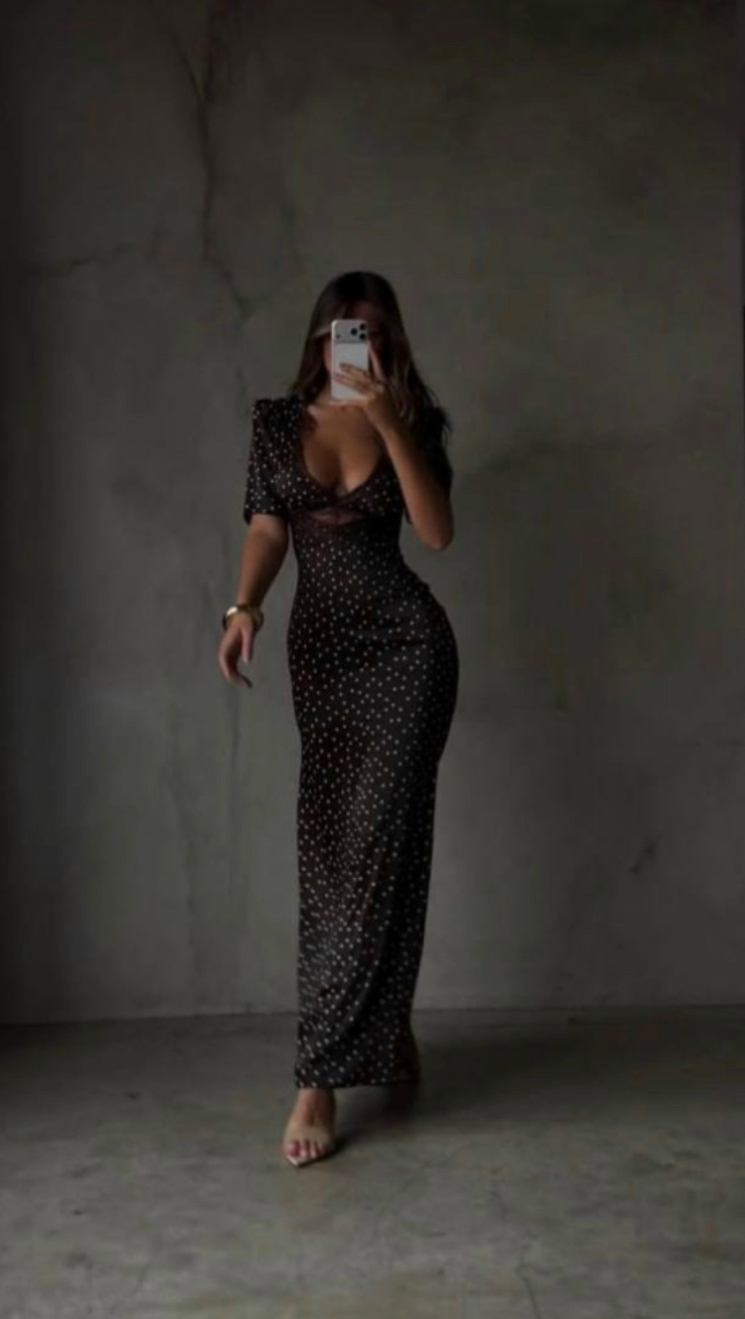 платье с кружевами,стильное платье,модное платье,платье модели,длинное платье