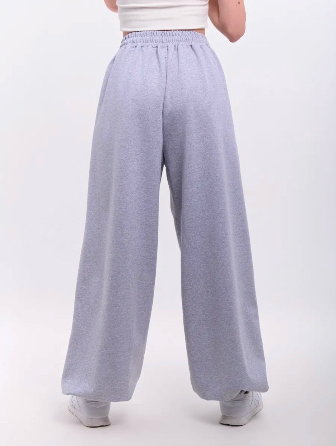 серые спортивные штаны женские оверсайз,широкие спортивные штаны джоггеры оверсайз,спортивные штаны широкие,брюки спортивные женские,спортивные штаны широкие оверсайз