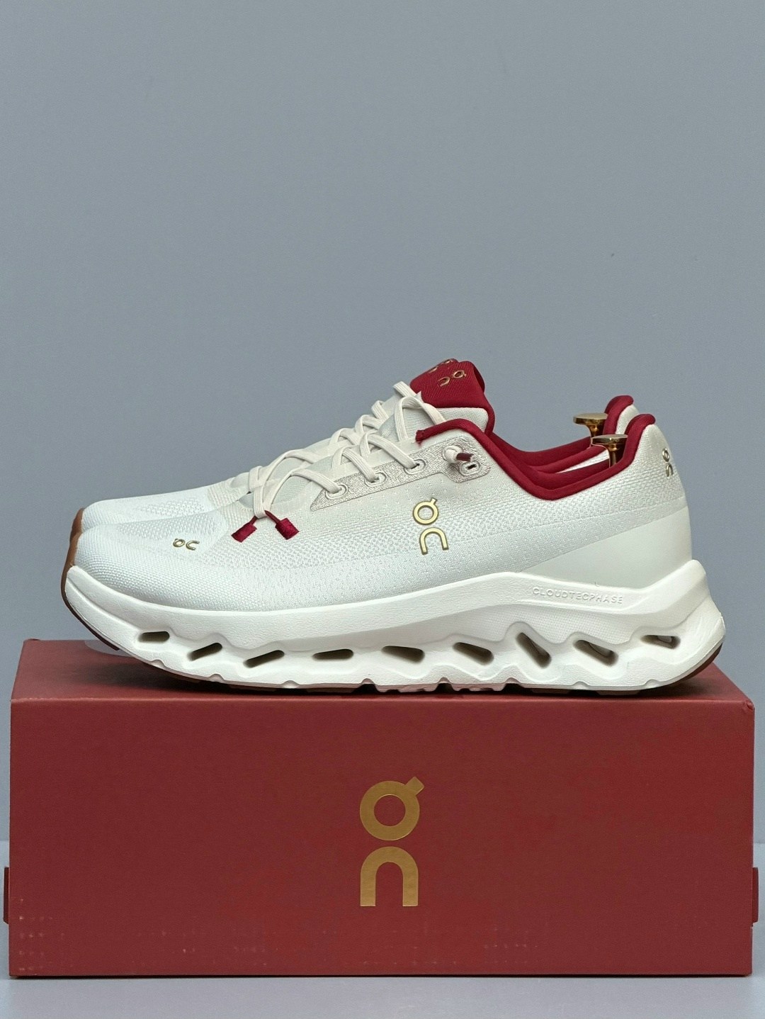 спортивная ,on cloud кроссовки,кроссовки on,кроссовки cпортивные,удобные кроссовки