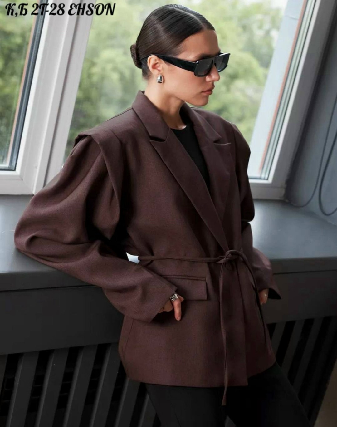 женский пиджак оверсайз,пиджак оверсайз трендовый с объемными рукавами,жакет женский офисный,женский пиджак,пиджак удлиненный с объемными рукавами оверсайз ulka shop