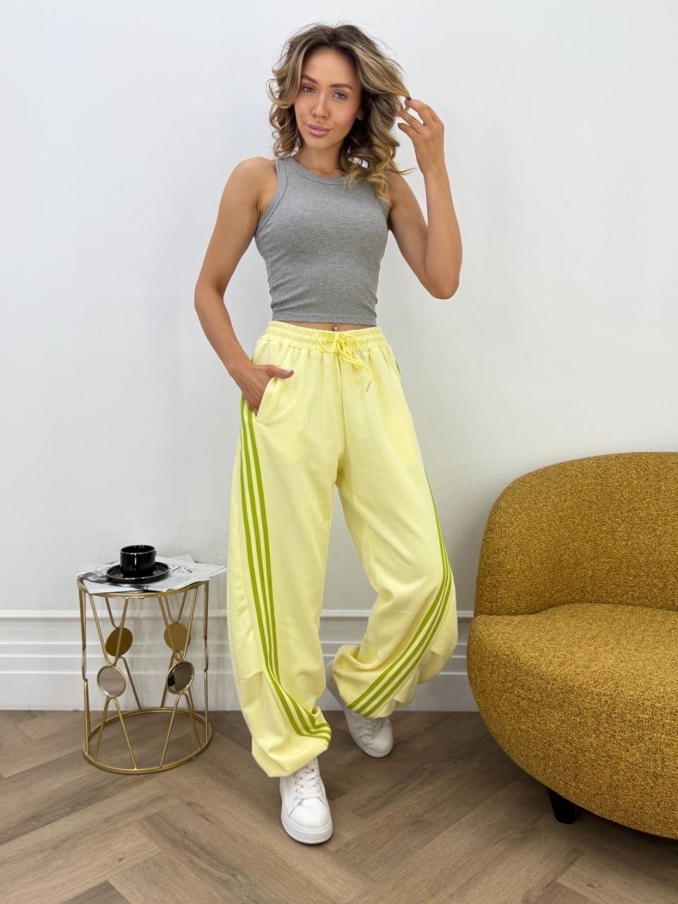 спортивные брюки,брюки широкие,брюки спортивные женские,брюки спортивные с лампасами,спортивные штаны