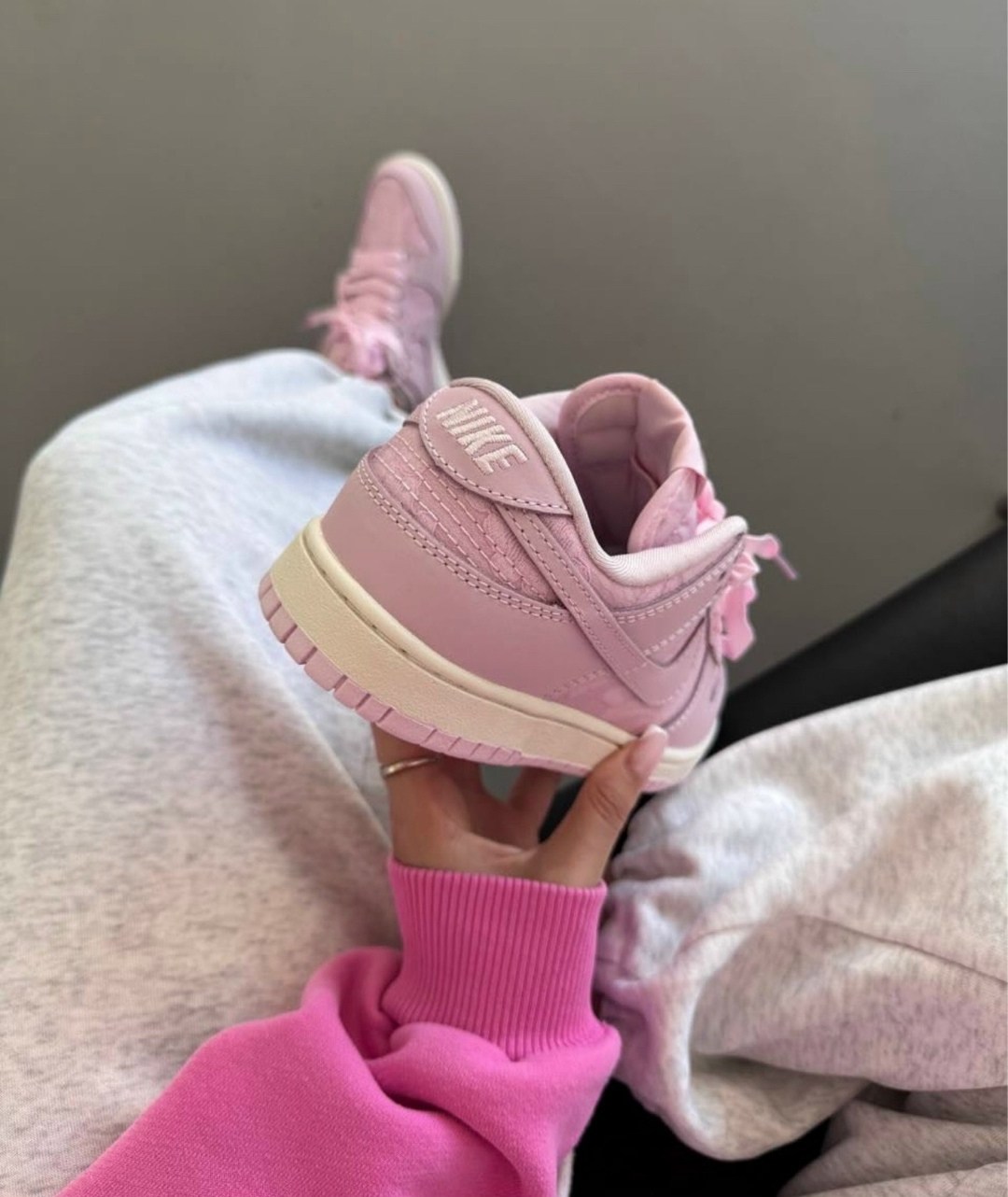 nike dunk low pink,nike dunk low gs 'triple pink',кроссовки найк розовые,nike dunk low,розовые найк