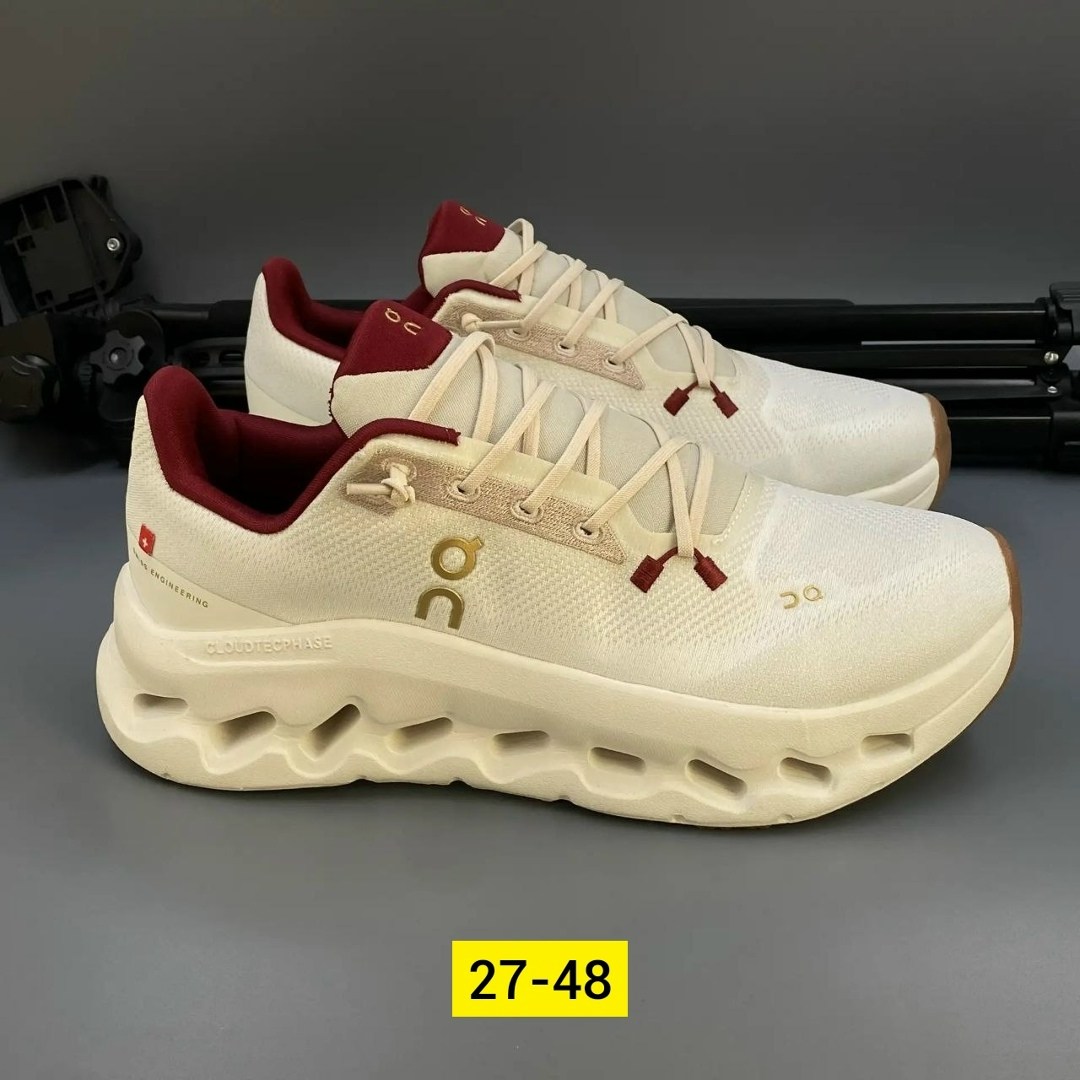 ,спортивная ,кроссовки мужские женские,кроссовки on,женские кроссовки