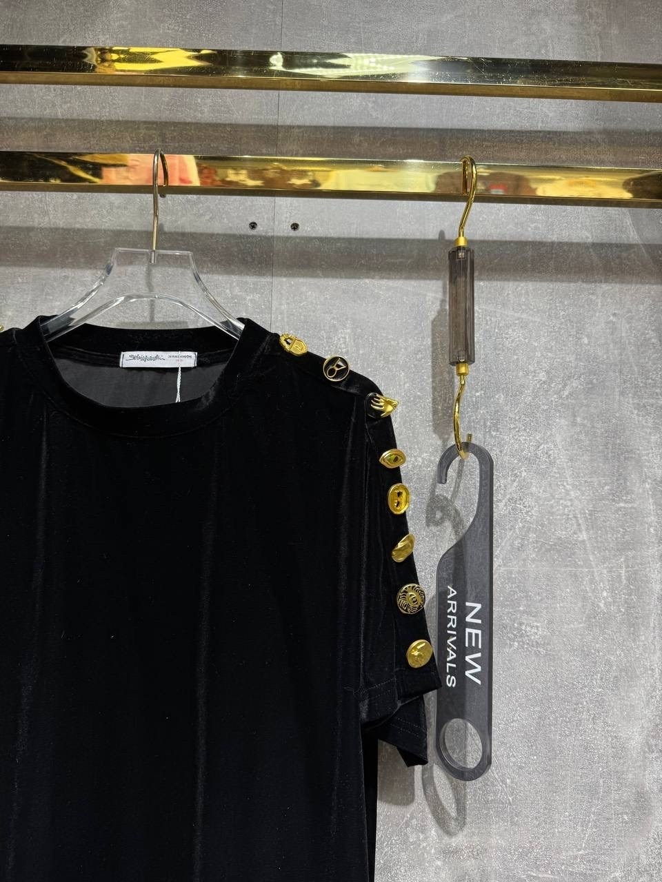 брендовые вещи,футболки женская,футболки для женщин,футболка стильная,футболки базовая