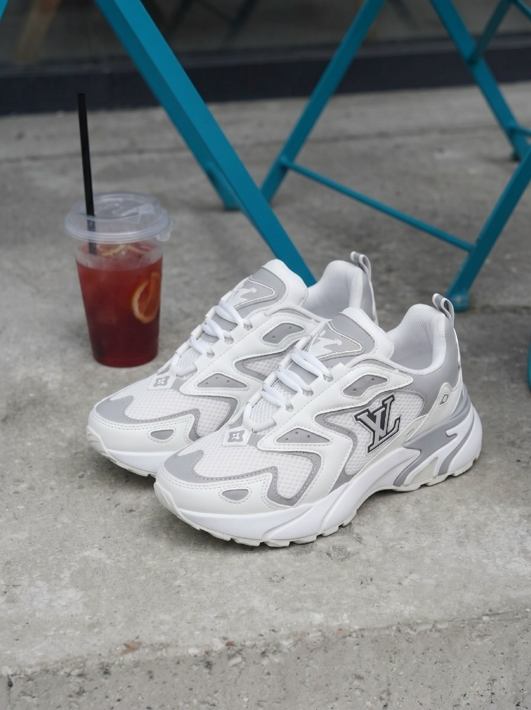 женские кроссовки,кроссовки модные,кроссовки,спортивная ,кроссовки универсальные