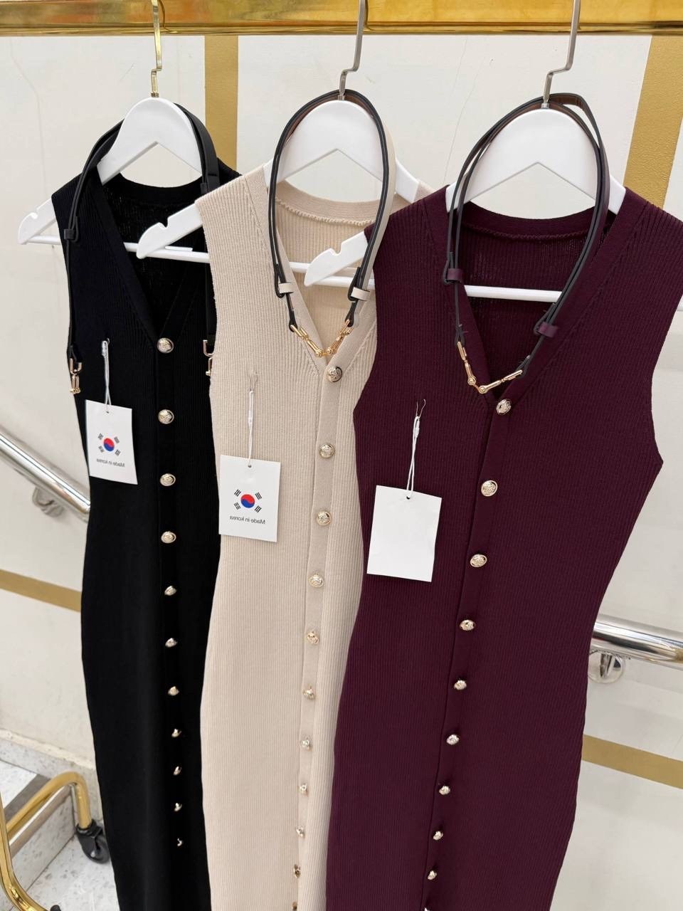 трикотажное платье,платье без рукавов,платье,вязаное платье,облегающее платье