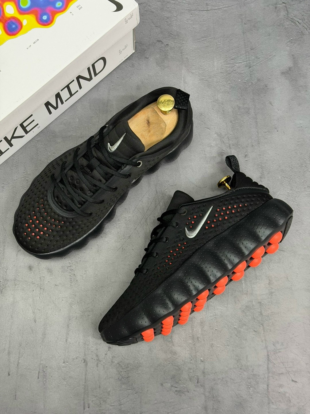 кроссовки,,кроссовки огромные,кроссовки черные,nike mind 002