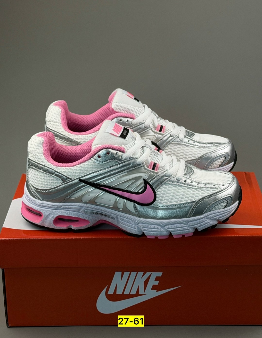 кроссовки nike initiator,женские беговые кроссовки initiator от finish line nike белый,кроссовки nike,кроссовки,женские кроссовки