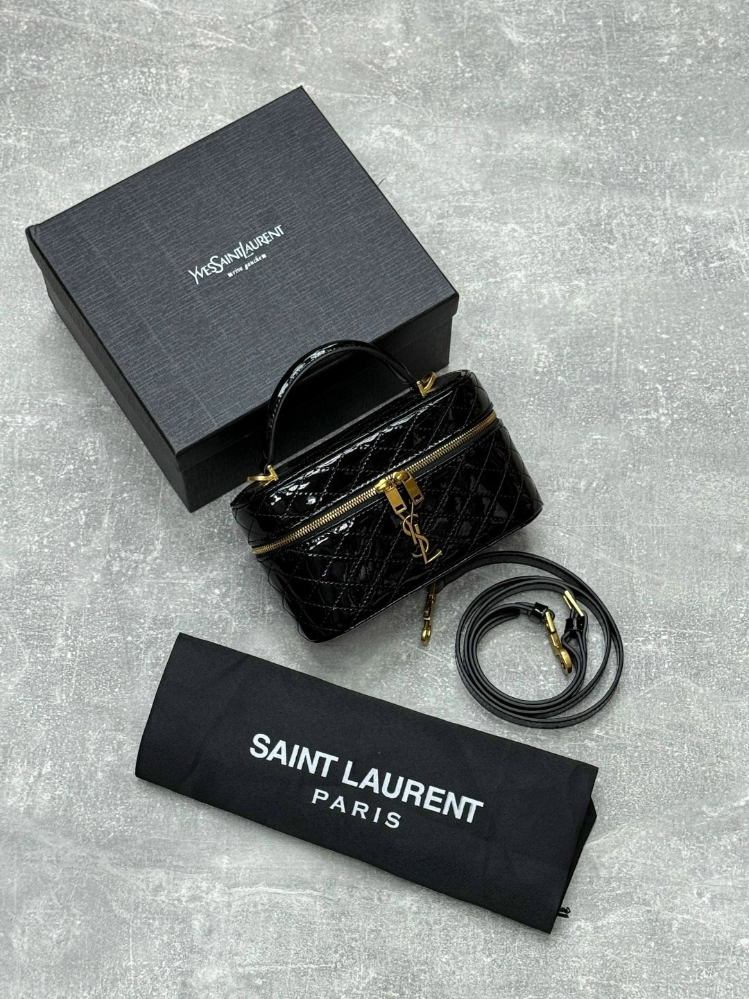 saint laurent сумка,сумки yves saint laurent,сумка женская yves saint laurent,косметичка yves saint laurent,saint laurent сумка на плечо