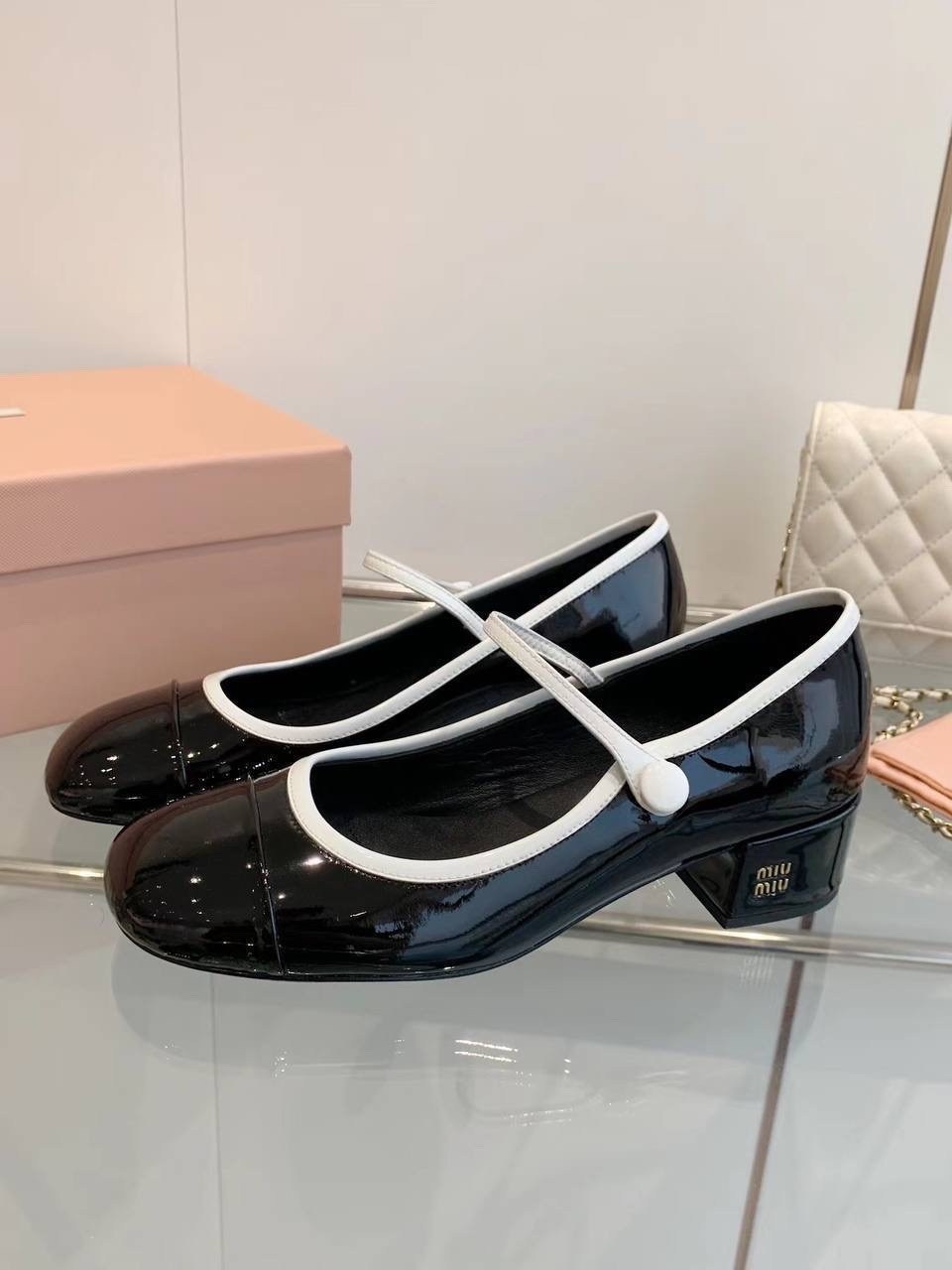 туфли miu miu,,туфли женские,туфли из лакированной кожи,туфли мэри джейн