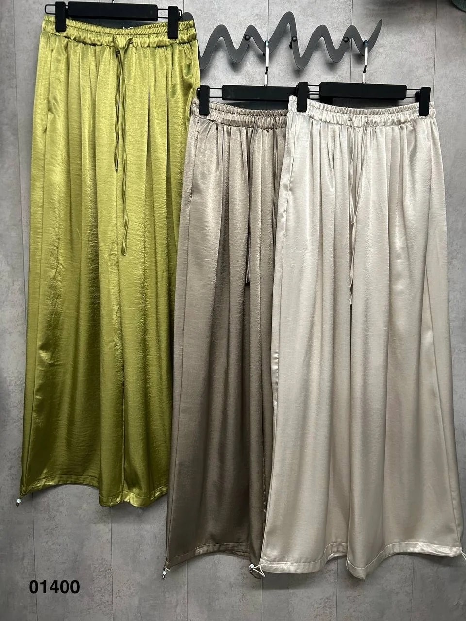 повседневные брюки,атласные брюки,брюки шелковые,широкие брюки,одежда брюки