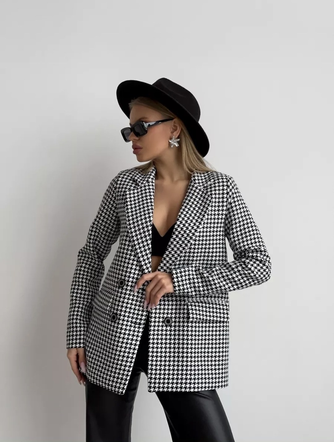 жакет женский zoyagrace прямой черный 42 ru,жакет женский zoyagrace прямой черный 52 ru,пиджак женский zoyagrace 196148268,пиджак офисный zoyagrace цвет белый черный,жакет женский zoyagrace прямой чер