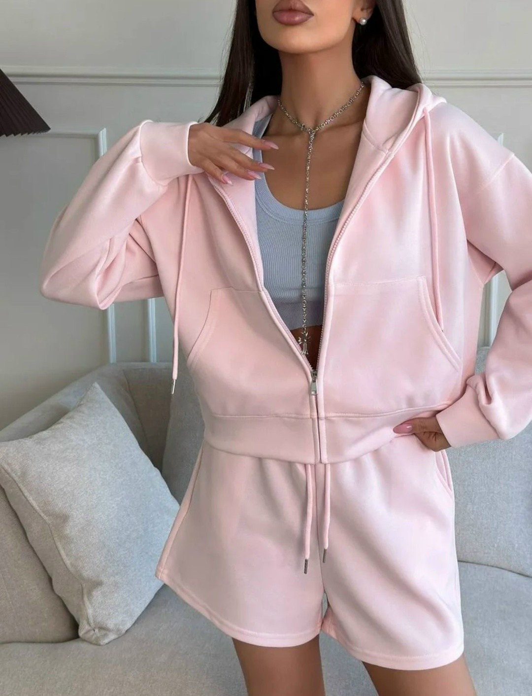 спортивные костюм с шортами,костюм женский,костюм спортивный,стиль одежды