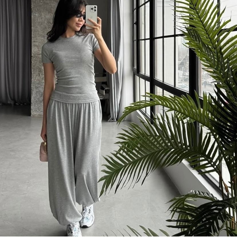 костюм женский,костюм с брюками,спортивные костюм,костюм с широкими брюками,костюм с широкими штанами