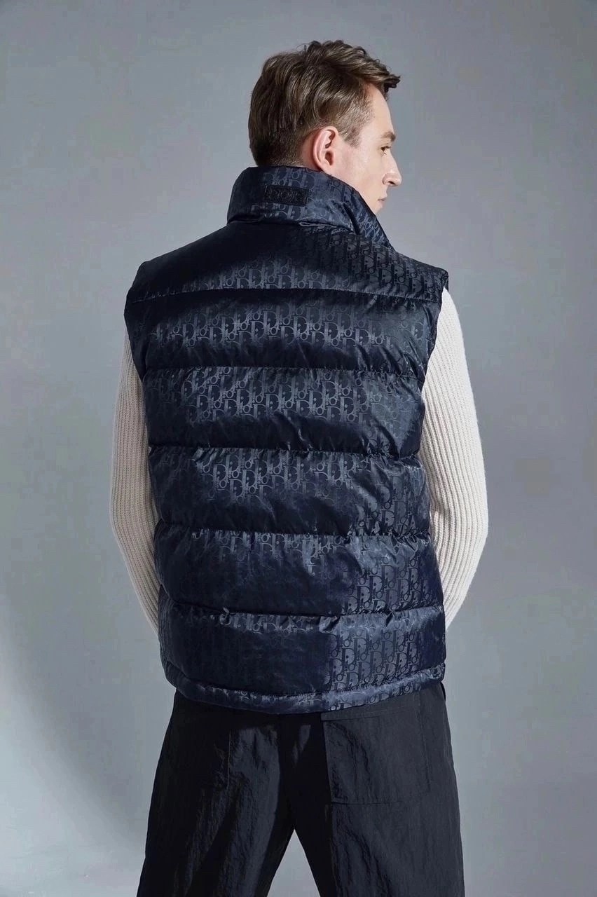 жилет двухсторонний,жилет мужской стеганый,мужской утепленный жилет,жилет,стеганый жилет