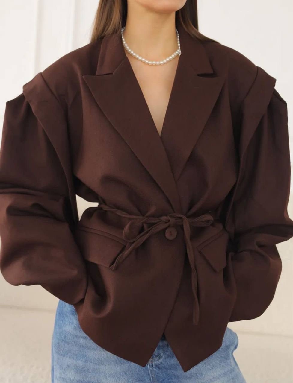 женский оверсайз пиджак,пиджак оверсайз,пиджак оверсайз с объемными рукавами gn sister collection,костюм с поясом,пиджак с завязками на талии