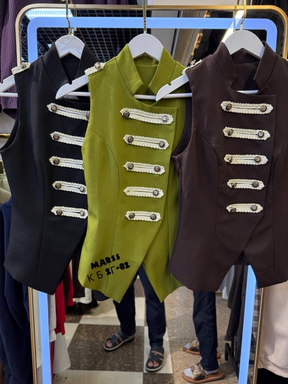 женские жилеты,жилет приталенный,жилет,женская жилетка,зеленый жилет