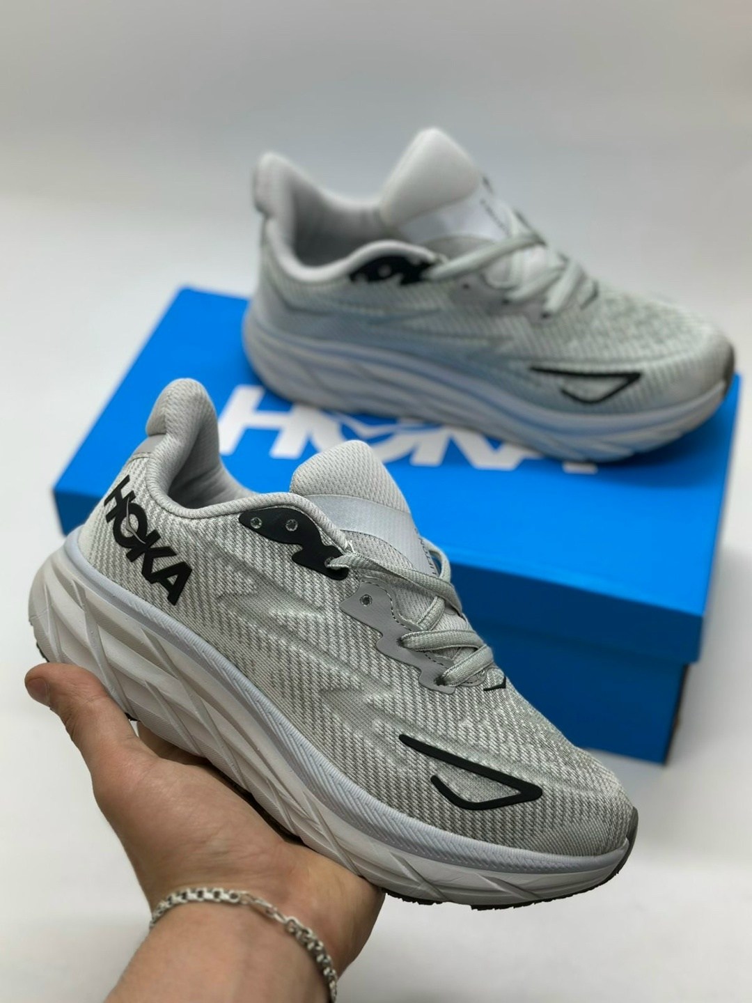 кроссовки hoka one one,кроссовки hoka,кроссовки,спортивные кроссовки,кроссовки hoka one