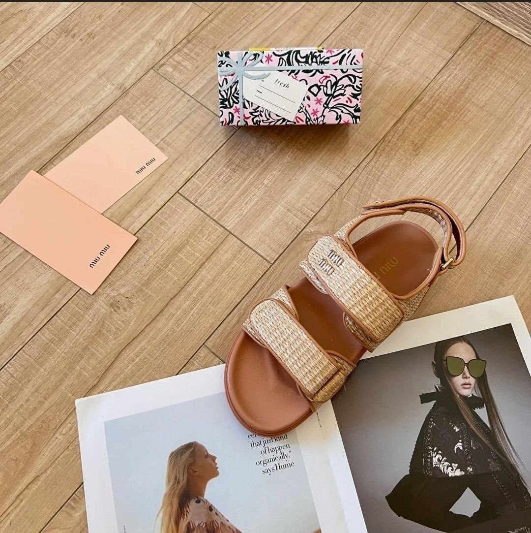 сандалии miu miu,женские сандалии,женские сандали,модные сандалии,босоножки модные
