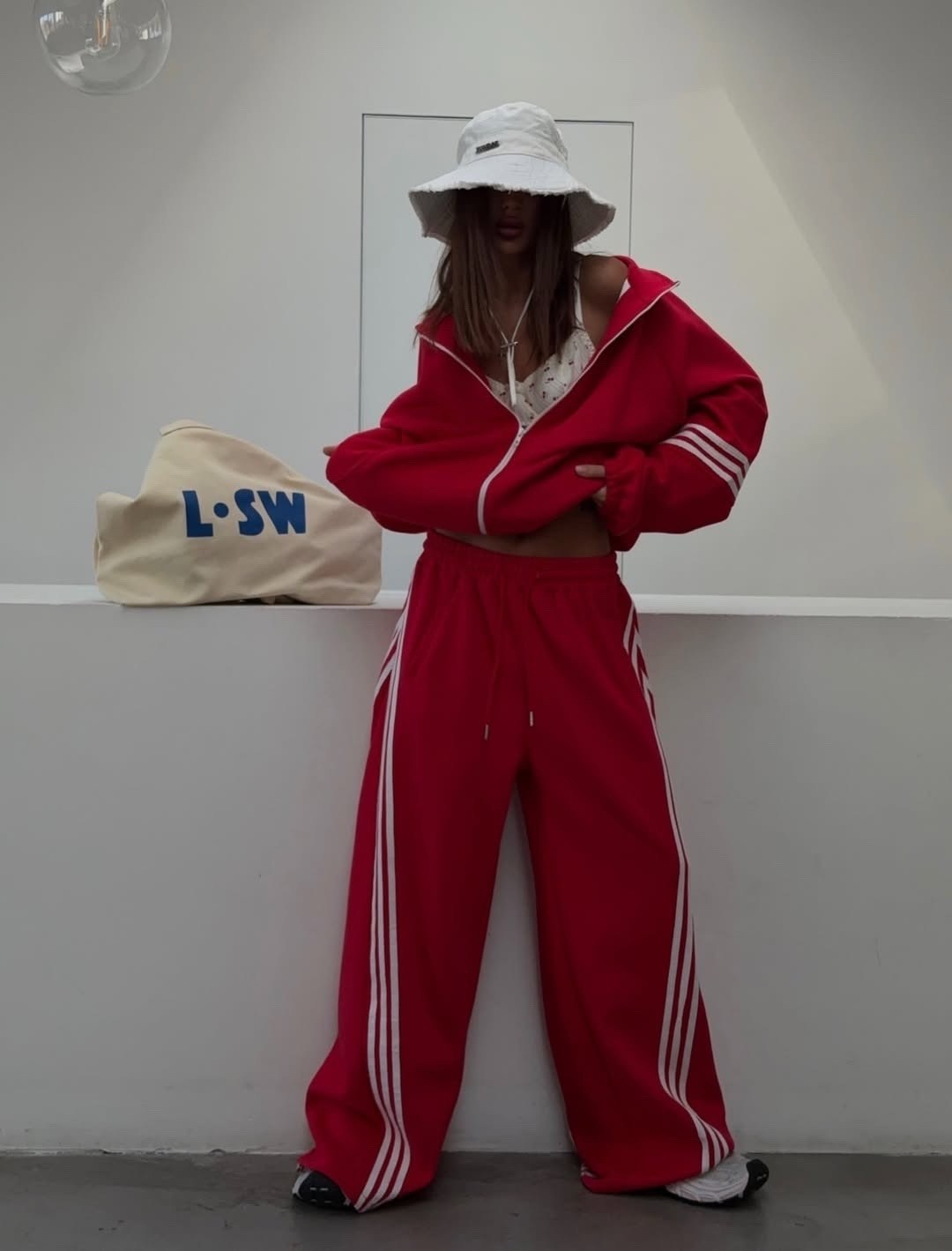 брюки спортивные adidas originals,повседневный спортивный костюм,женские костюмы спортивные,спортивные брюки,спортивные костюм