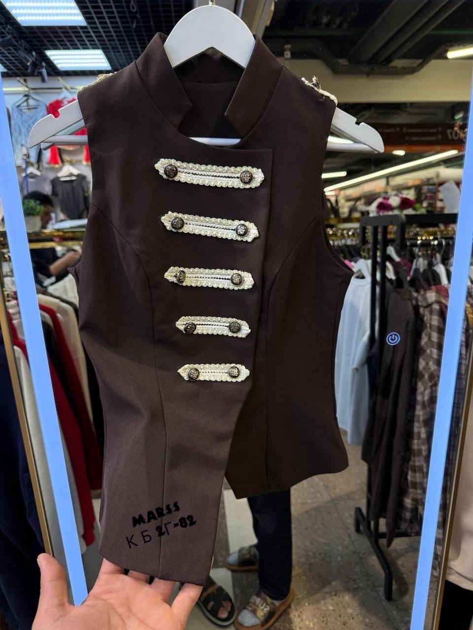 женские жилеты,жилет приталенный,жилет,женская жилетка,зеленый жилет