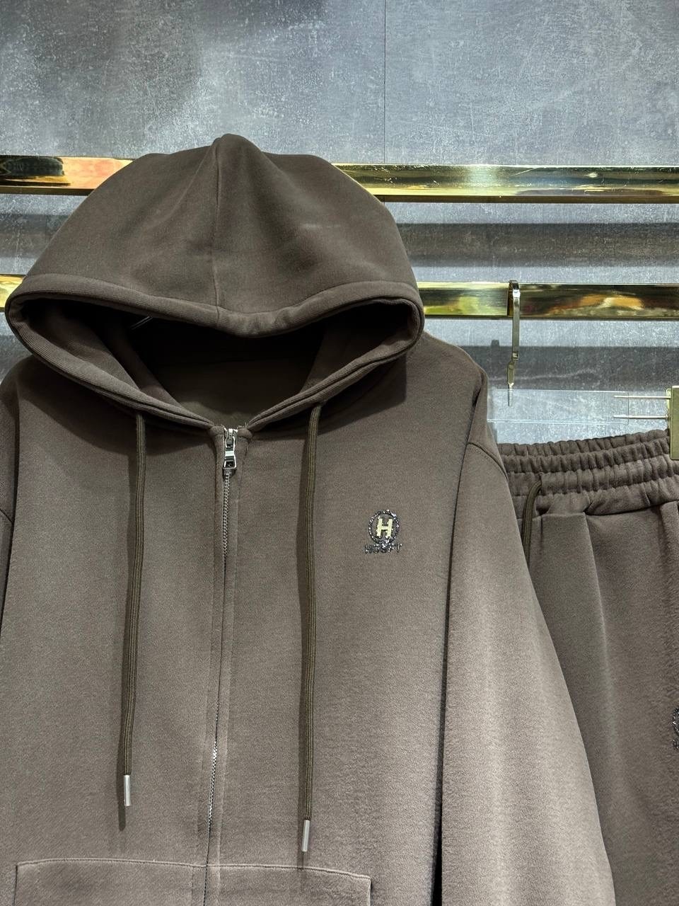 спортивный костюм,спортивный костюм brunello,спортивный костюм brunello cucinelli,спортивные костюмы на флисе,костюм спортивный мужской ermenegildo zegna коричневый