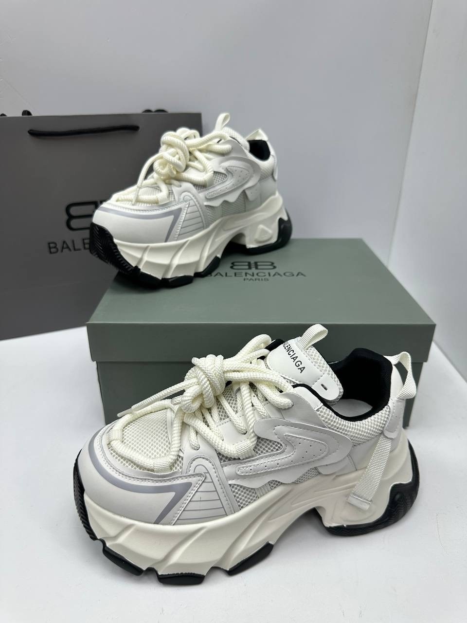 женские кроссовки balenciaga,кроссовки balenciaga,баленсиага кроссовки в сетку,кроссовки баленсиага женские оригинал,кроссовки balenciaga на высокой подошве арт. р135