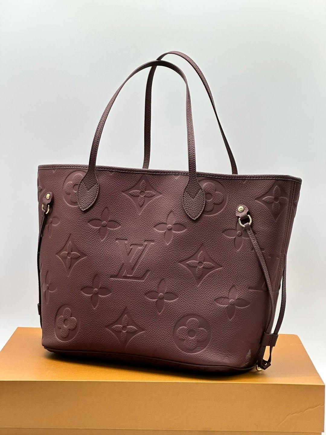 neverfull louis vuitton,cумка louis vuitton,louis vuitton женская сумка,louis vuitton neverfull mm,женская кожаная сумка louis vuitton neverfull mm бежевая