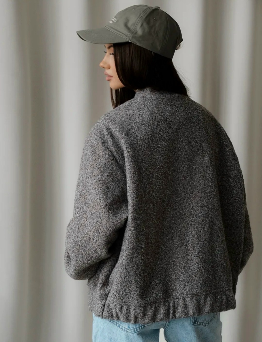 куртка бомбер оверсайз,куртка-бомбер oversize из ткани с ворсом серая,бомбер зара серый,женский бомбер оверсайз,бомбер оверсайз