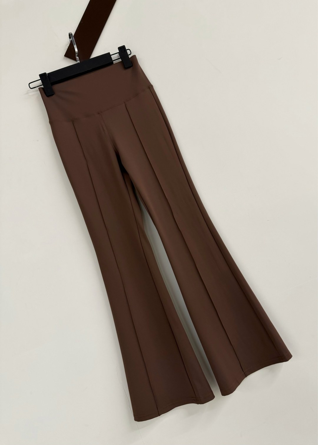 женские брюки клеш,брюки классические,расклешенные брюки,широкие брюки женские,брюки клеш