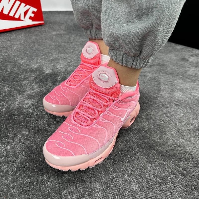 nike air max plus tn pink,женские кроссовки nike air max plus tn pink,женские кроссовки nike air max plus tn розовые,кроссовки nike air max plus tn,кроссовки air max plus tn летние nike цвет розовый