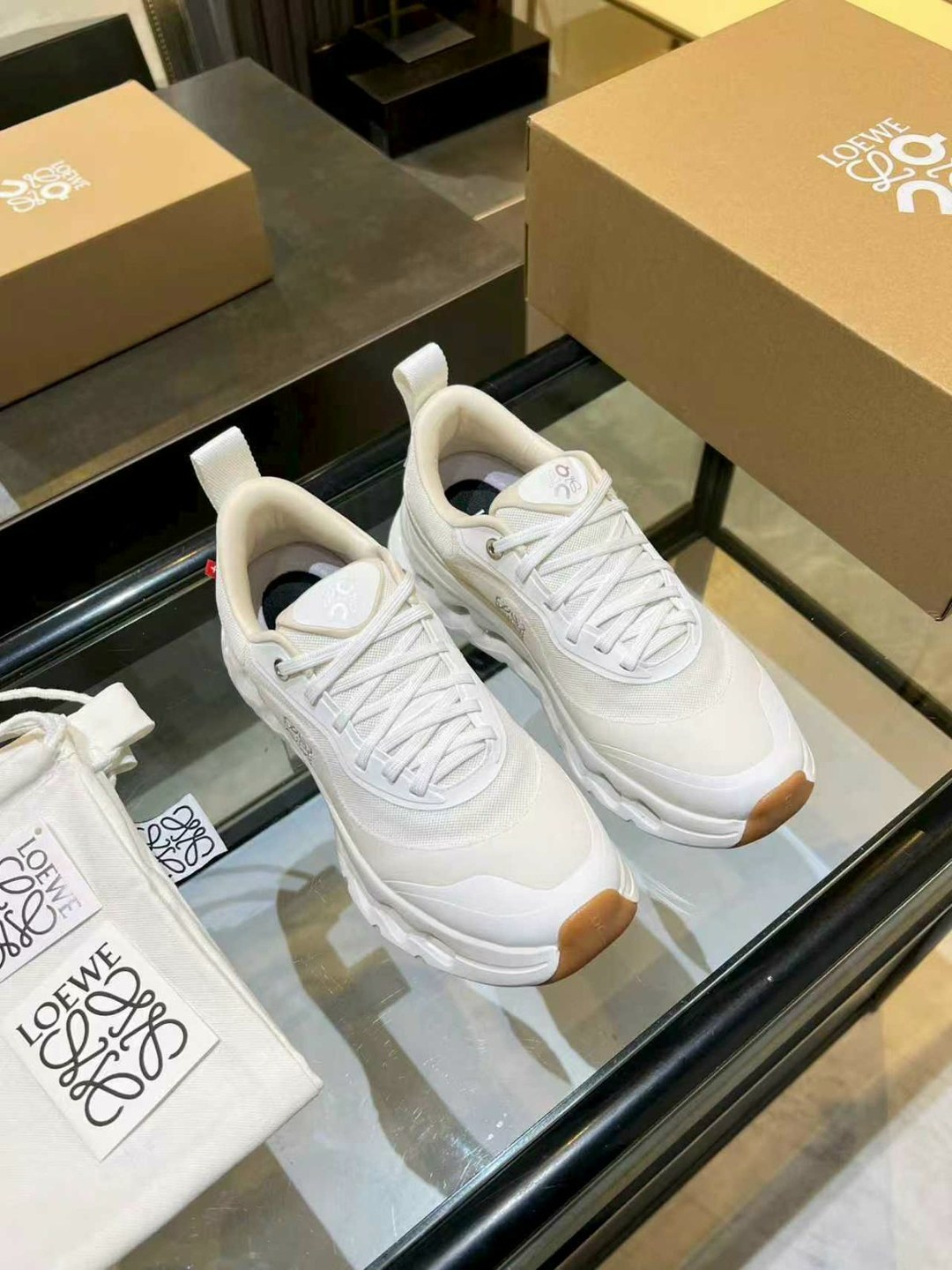 кроссовки брендовые,женские кроссовки,кроссовки,chanel кроссовки,loewe кроссовки