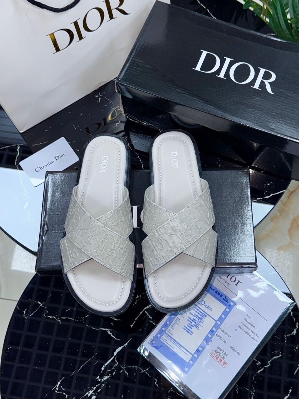 шлепанцы christian dior,тапочки dior,christian dior шлепанцы коллекция 2026,шлепки диор,