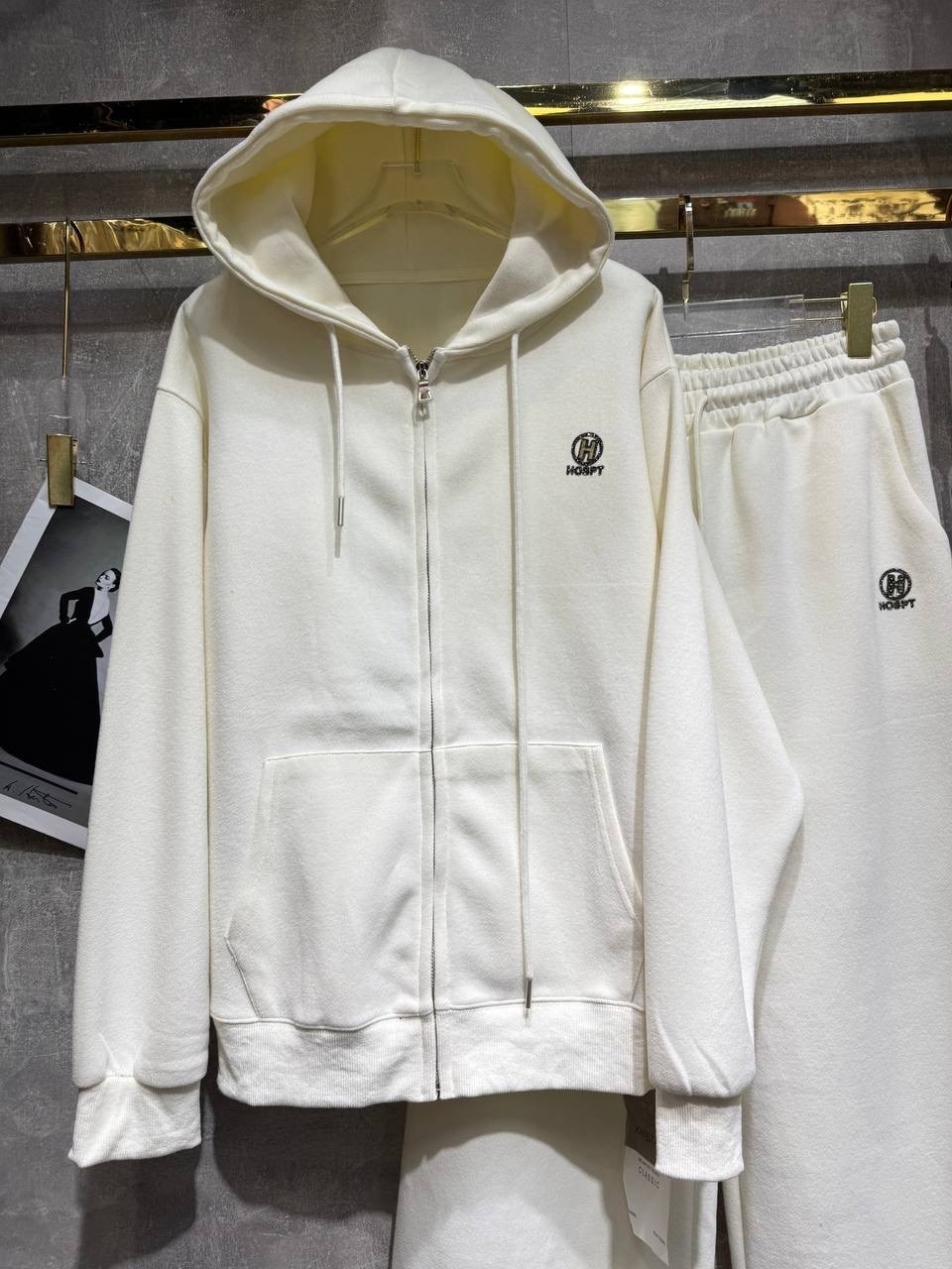 костюм спортивный,стильные костюмы,костюм спортивный женский,костюм белый,костюм кашемировый