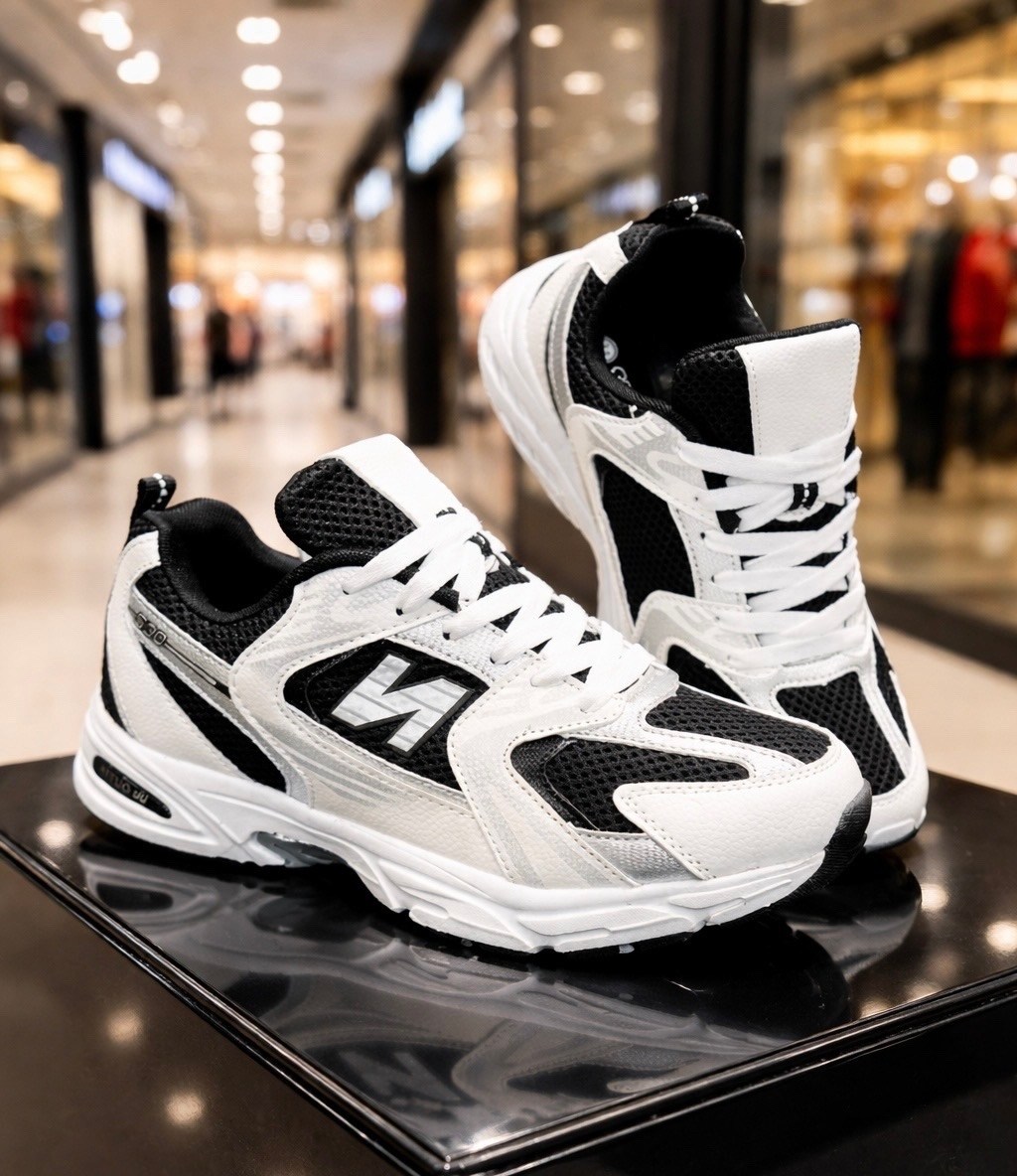 стиль одежды,,мода стиль,белые кроссовки,кроссовки