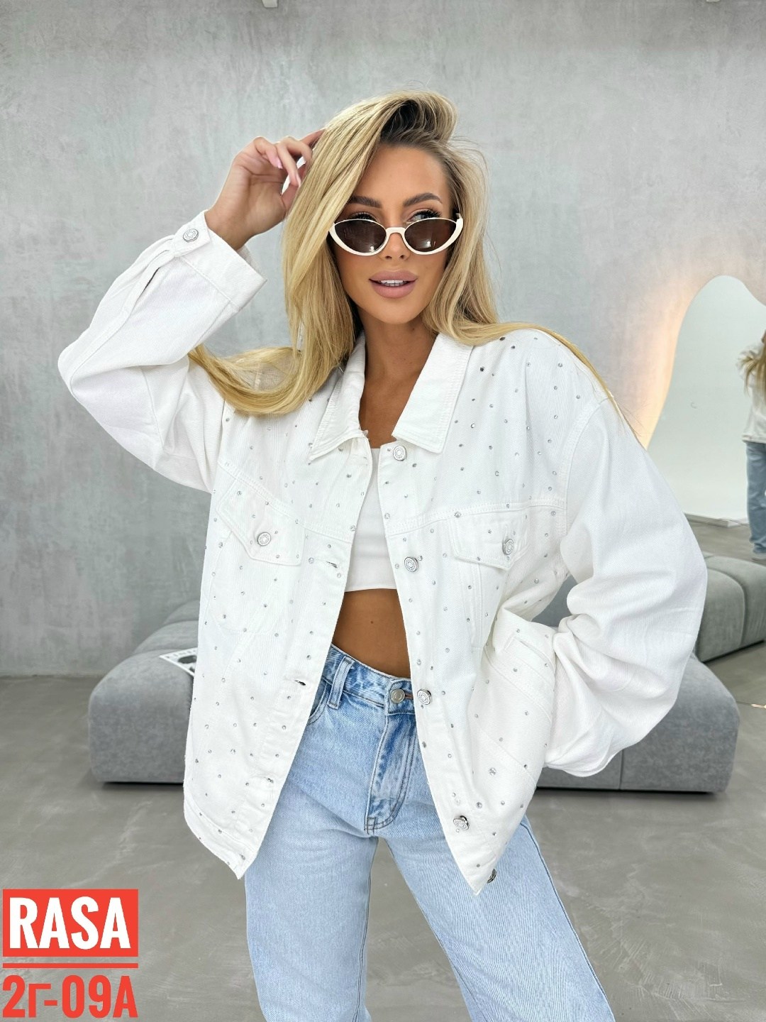 джинсовая куртка,белая джинсовая куртка,женская джинсовая куртка,джинсовая куртка женская оверсайз,стильная джинсовая куртка