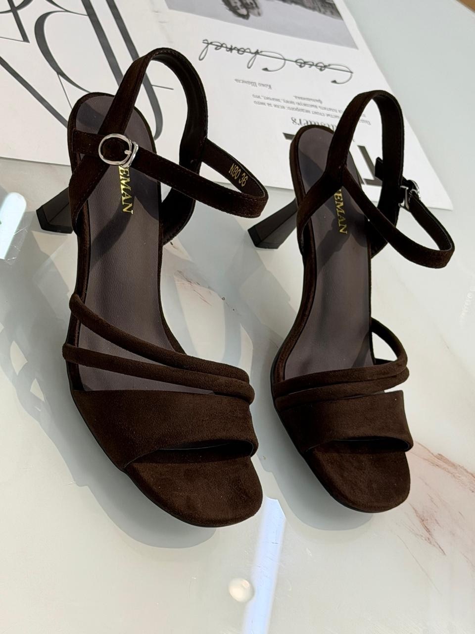 женские босоножки,босоножки на каблуках,босоножки с ремешками,босоножки на высоком каблуке,босоножки на невысоком каблуке