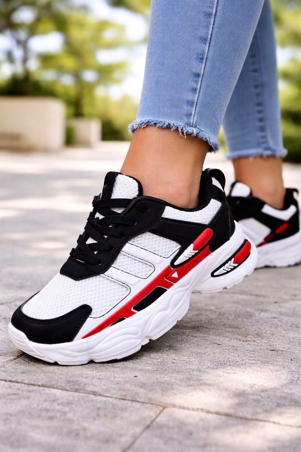 кроссовки женскиe,,кроссовки модные,кроссовки повседневные,кроссовка