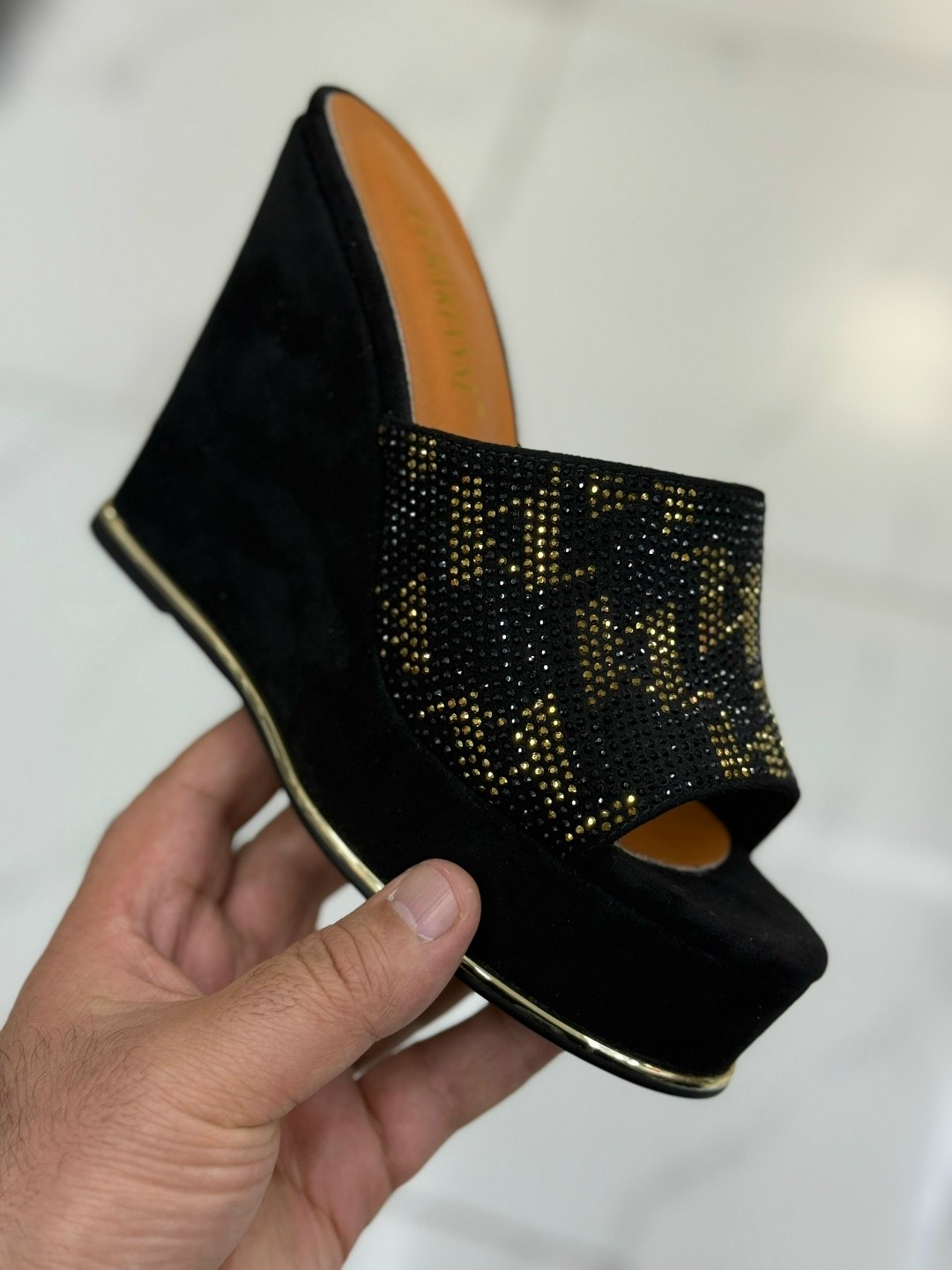 ,женская ,обуви,шлепанцы женские,босоножки женские