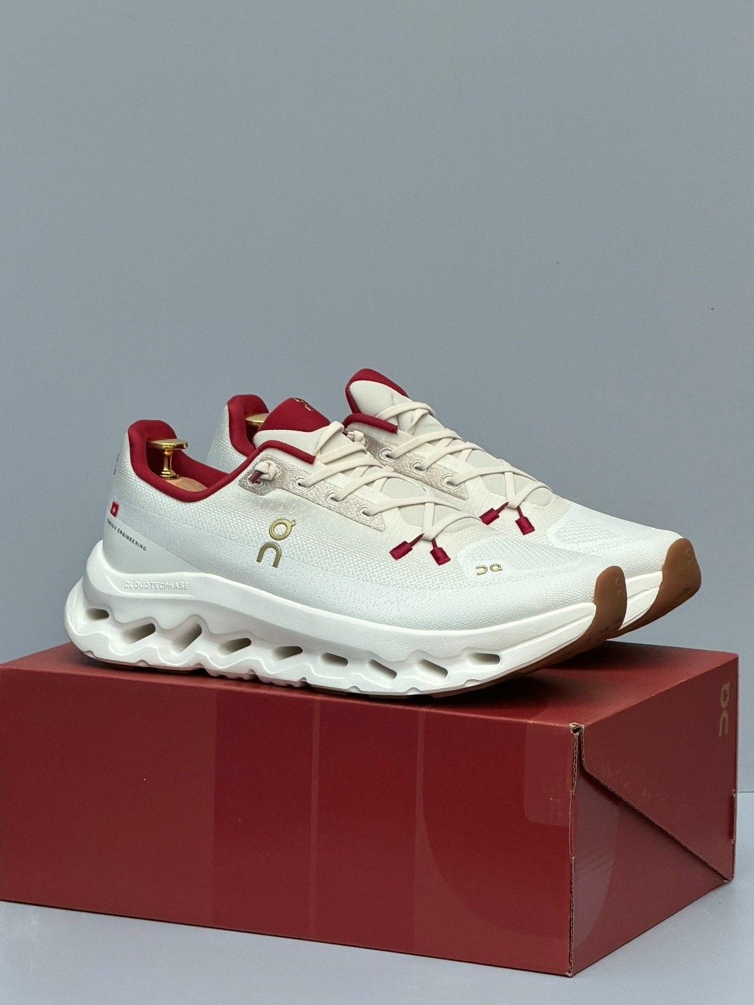 спортивная ,on cloud кроссовки,кроссовки on,кроссовки cпортивные,удобные кроссовки