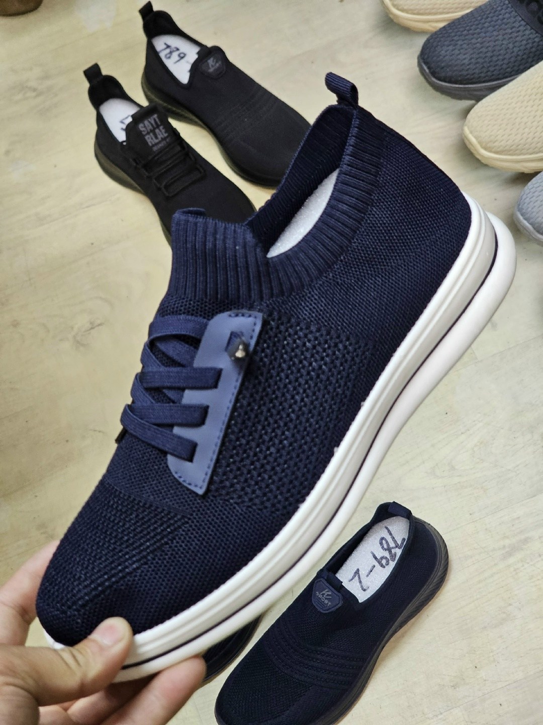 ,мужские повседневные кроссовки,кроссовки модные мужские,мужская спортивная ,летняя мужская