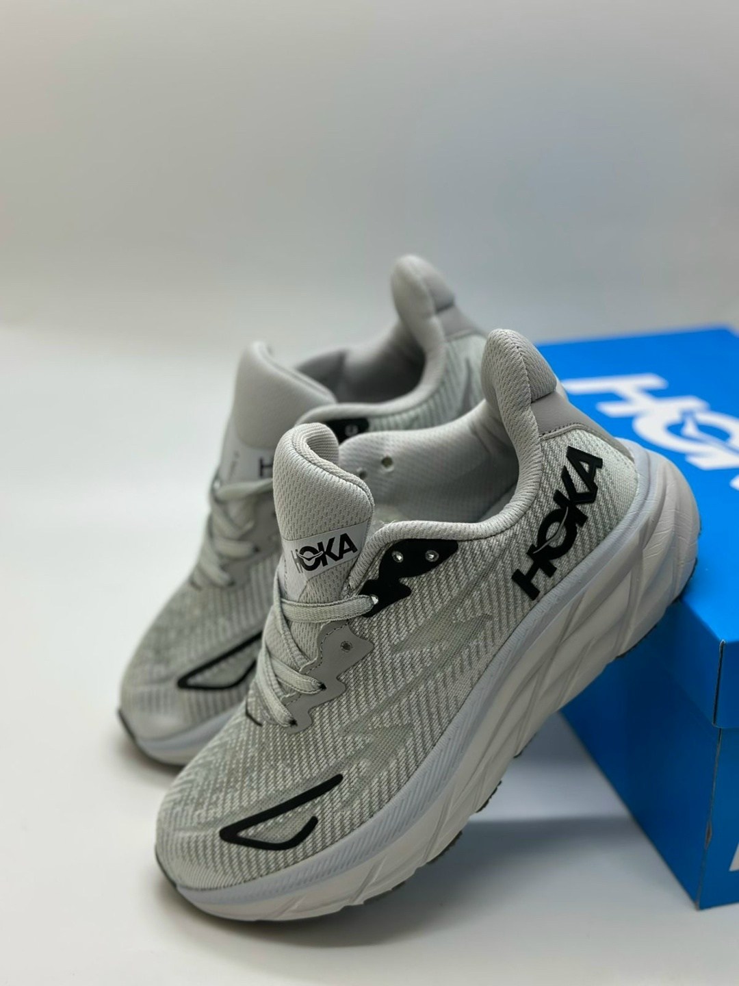 кроссовки hoka one one,кроссовки hoka,кроссовки,спортивные кроссовки,кроссовки hoka one